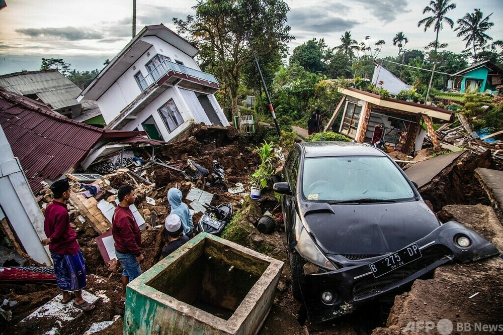 インドネシア地震、死者252人に 地元当局