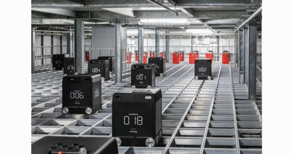 イケア、IKEA Tokyo-Bayに新設した自動倉庫公開 - ロボットが商品をピックアップ
