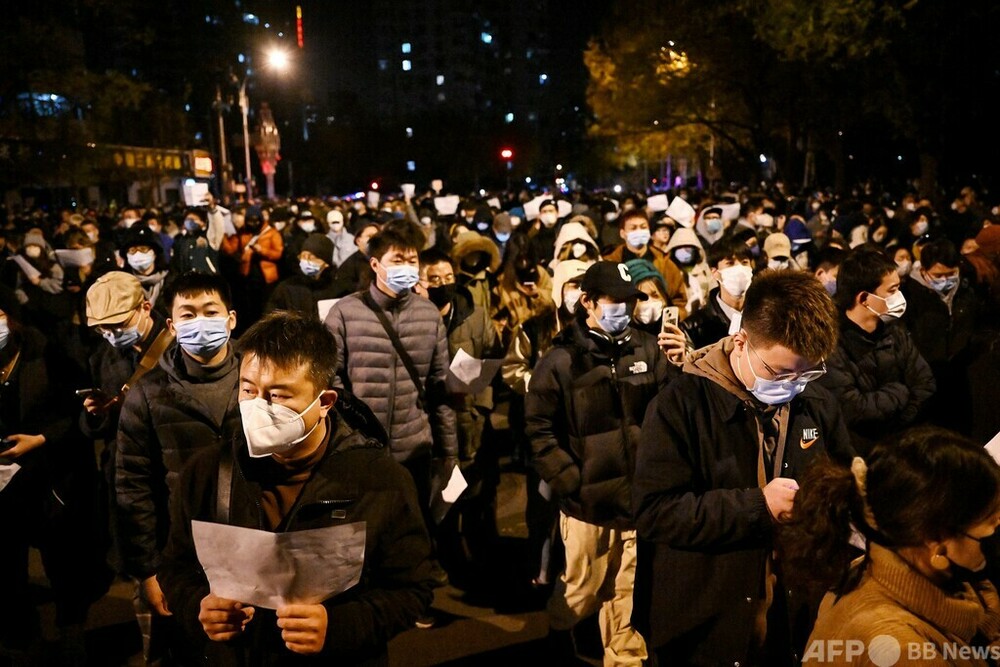 「ゼロコロナ」抗議、中国各地に拡大 上海では「習近平退陣」叫ぶ
