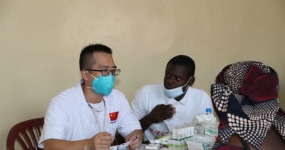 中国の医療チーム、セネガルで無料診療活動
