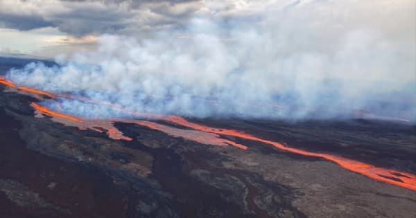 世界最大の活火山、ハワイ・マウナロア火山が噴火　38年ぶり