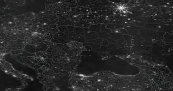 ウクライナの夜、暗闇に　NASA衛星が撮影