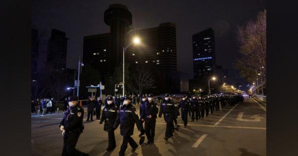 中国・広州市で抗議激化か、警察と衝突の動画拡散