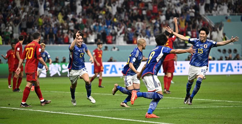 岸田首相「歴史的勝利」、サッカー日本代表決勝Ｔ進出で