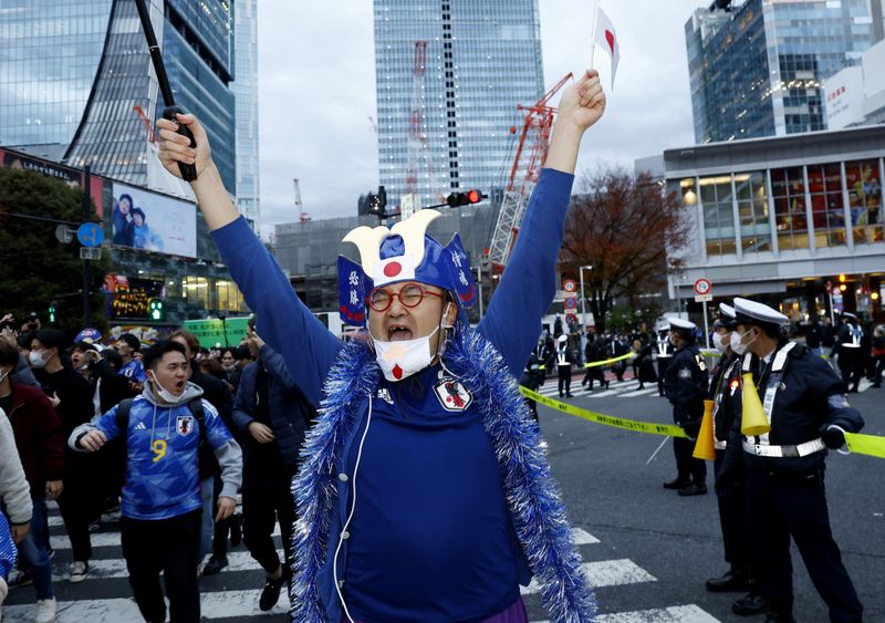 東京・渋谷で大勢の若者が歓声、サッカーＷ杯決勝Ｔ進出へ