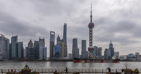 中国のコロナ規制緩和、上海や杭州に拡大－iPhone工場ある鄭州も