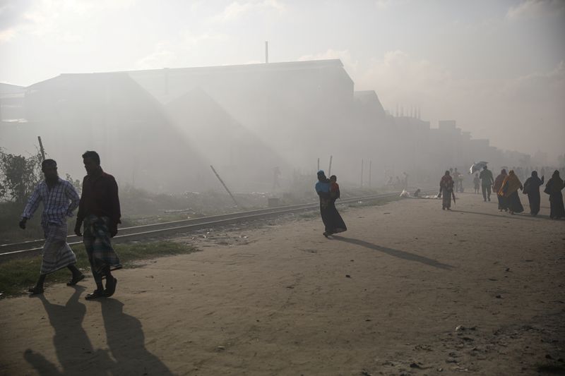 バングラデシュの大気汚染、経済成長と健康を阻害＝世銀報告