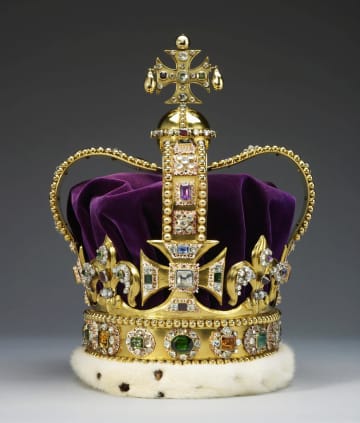英、歴史的な王冠を準備　来年の国王戴冠式に向け