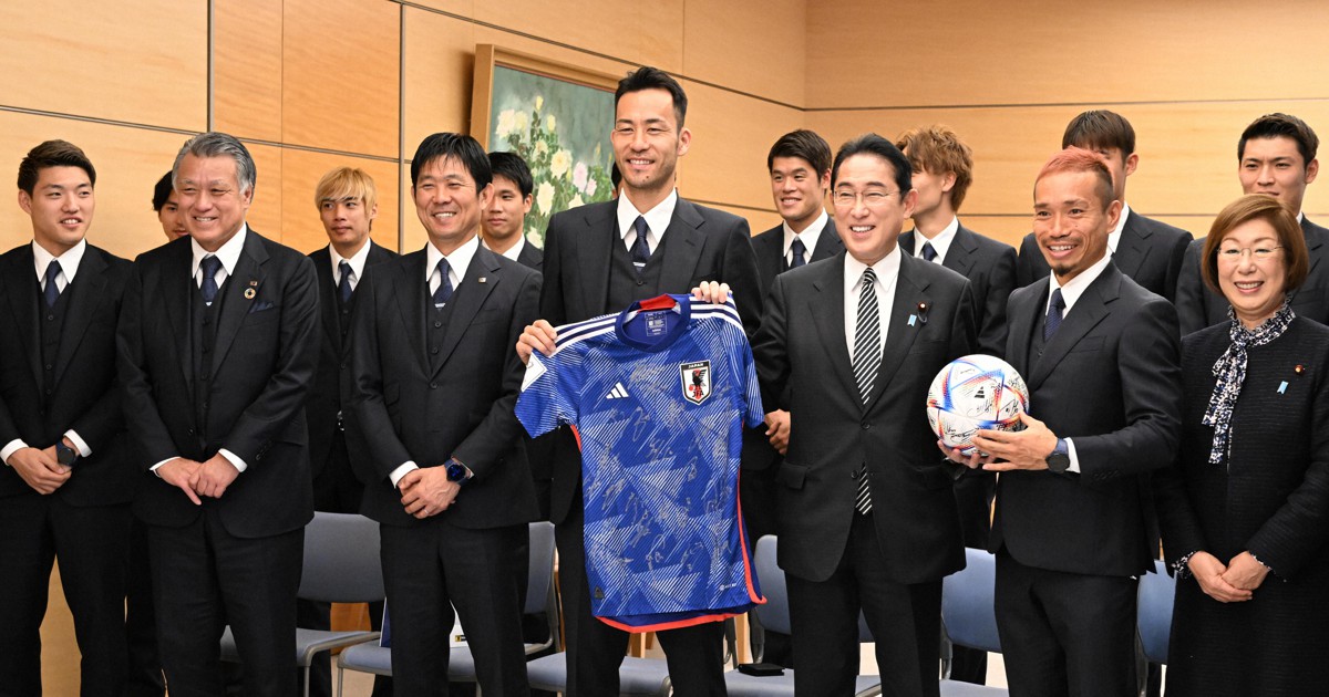 サッカー日本代表、首相を表敬「日本からのエールで勇気持てた」