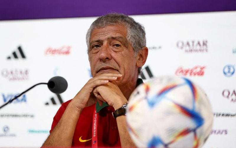 サッカー＝ポルトガル監督、ロナルド巡り「いい加減に放っておくべき」