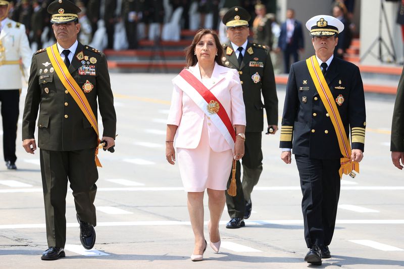 ペルー大統領、内閣改造で首相を交代へ