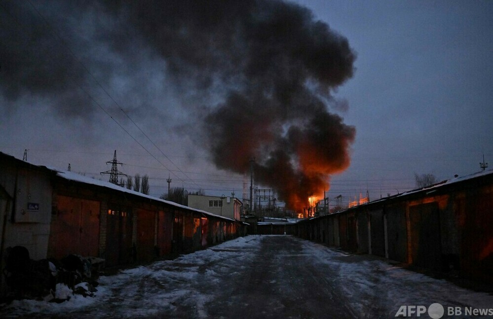 ウクライナ首都で未明に無人機攻撃 18機撃墜