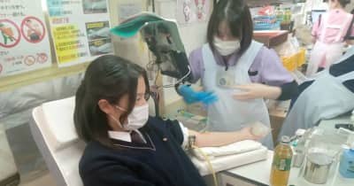 茨城・つくばの並木中教校　生徒発案で献血会　交渉しバス手配