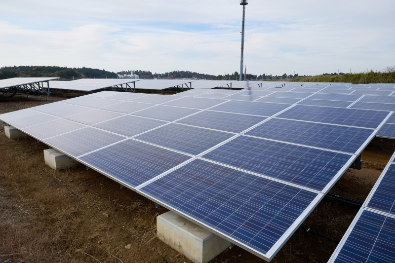 太陽電池パネル大量廃棄時代に強い味方、リサイクル効率化する新技術の中身
