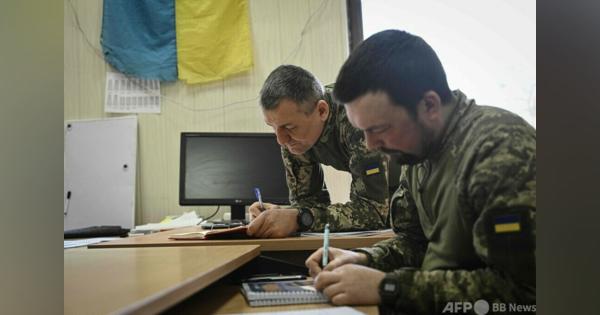 「英語」を戦争の武器に 学習に励むウクライナ兵