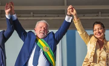 左派ルラ大統領が就任、ブラジル　対中ロ重視外交に注目も