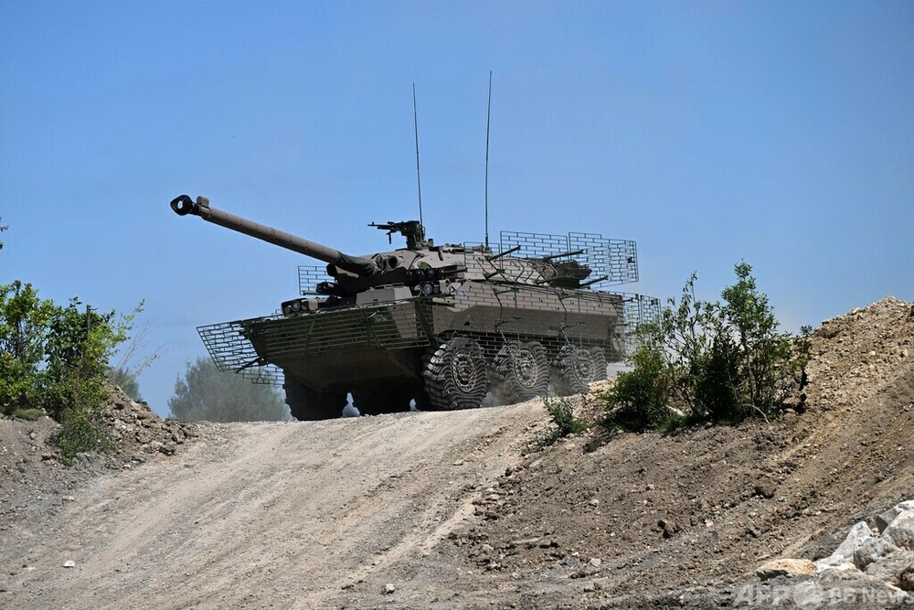 ウクライナに「西側から初の戦車」 仏が供与へ