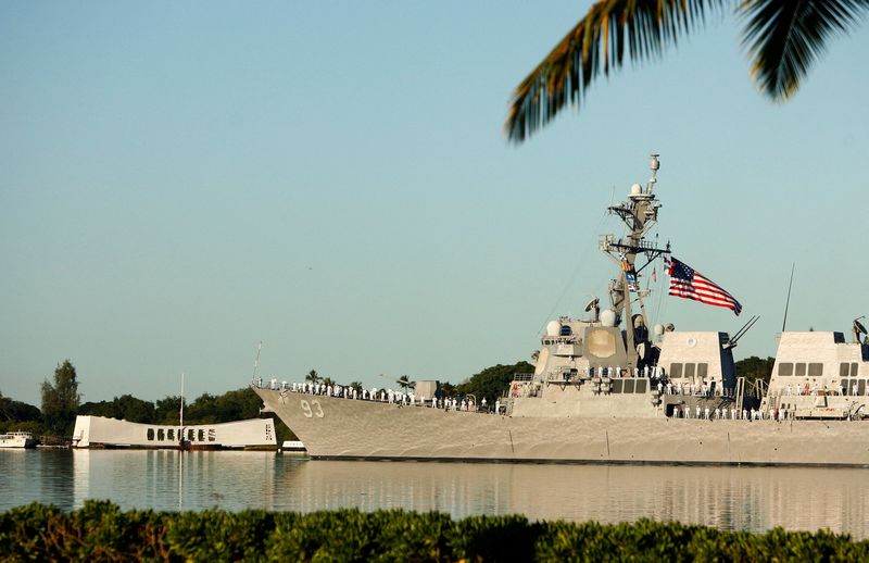 米軍艦が台湾海峡通過、「インド太平洋へのコミット示す」