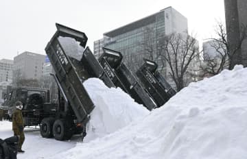3年ぶりの雪まつりへ、準備開始　札幌、160基の雪像作り