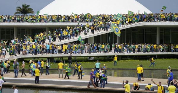 ブラジル前大統領の支持者ら連邦議会など襲撃　ルラ氏当選に反発