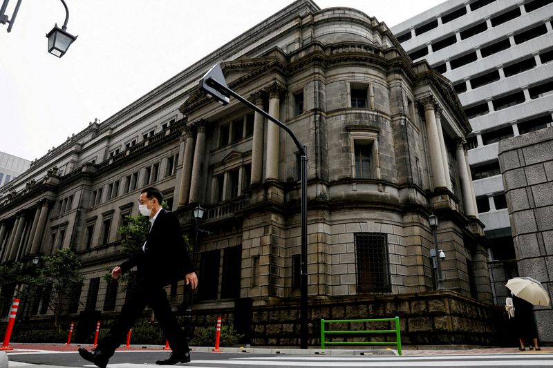 インタビュー：賃上げの持続性に懐疑的、日本経済は来年度後半に失速＝亀田前日銀局長