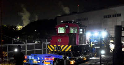 炭鉱電車２両、熊本・荒尾市の万田坑に夜の大移動　春にも一般公開