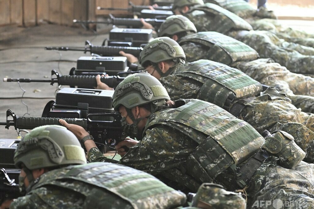 台湾、女性対象に初めて兵役の軍事訓練を実施へ