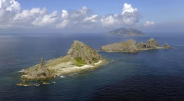 中国船4隻、尖閣周辺の領海侵入　今年2日目、海保が警告