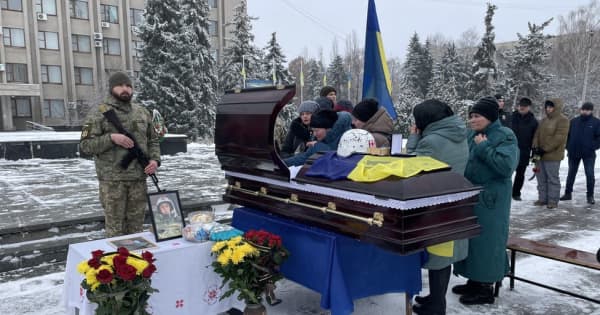 ウクライナの遺体収容ボランティアの若者が死亡　BBCが過去に取材