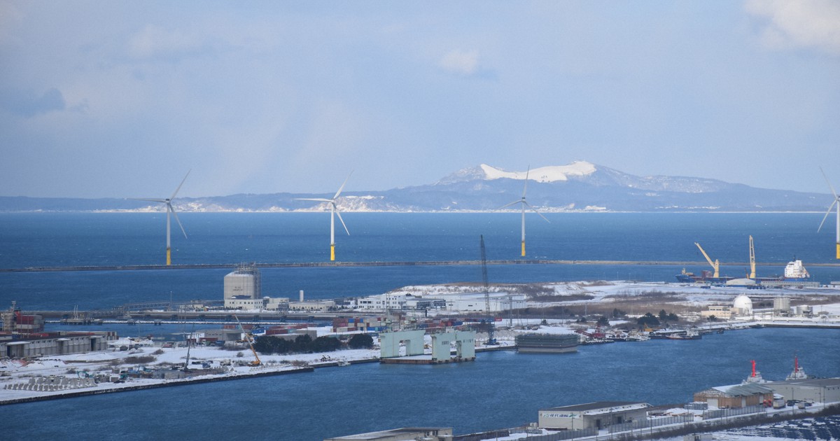 秋田港で洋上風力が運転開始　能代港と合わせて33基14万kW