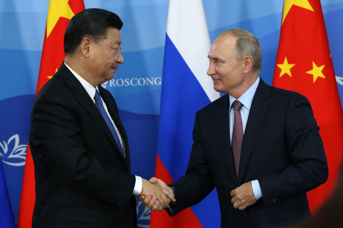 中国がロシアに軍事援助、「ウクライナ侵攻を支援」との見方
