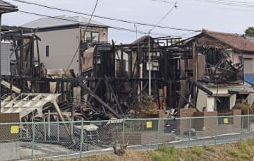 愛知で住宅火災、2人連絡取れず　60代男「殺害、放火した」