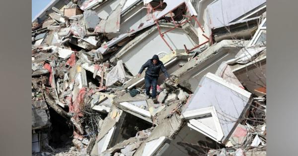 トルコ・シリア地震、死者1万1200人超