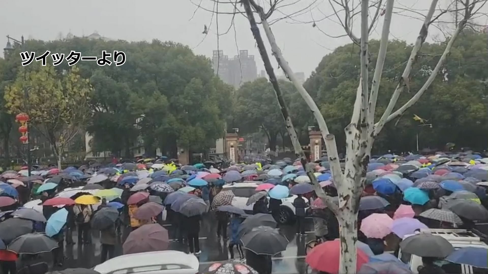 中国・武漢で大規模抗議活動　医療保険制度変更で