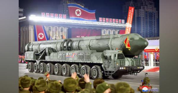 開発中の新型ICBMか、北朝鮮　軍事パレードに登場