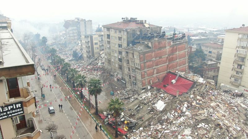トルコ・シリア地震、死者2.37万人突破　東日本大震災の犠牲者上回る