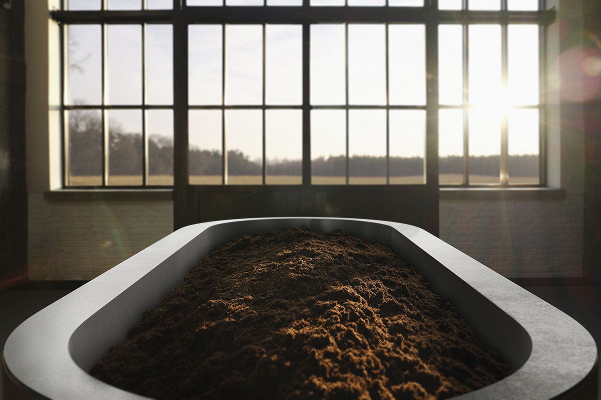 ドイツで欧州初の「堆肥葬」開始　遺体を40日かけて土に　費用30万円
