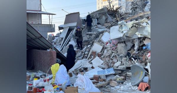 トルコ・シリア地震、死者3.7万人超、発生から1週間　被災者支援に重点