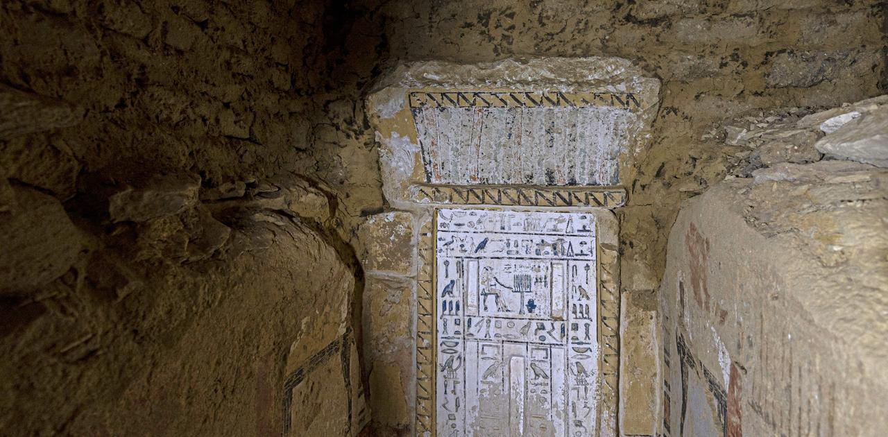 金箔で覆われた4300年前のミイラを発見…エジプトのサッカラ遺跡で