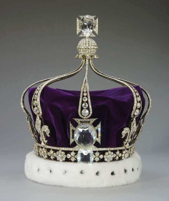 カミラ英王妃、戴冠式でインドが返還求めるダイヤ使わず