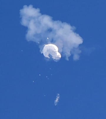 グアム米基地の監視目的か　中国気球、自爆装置備える