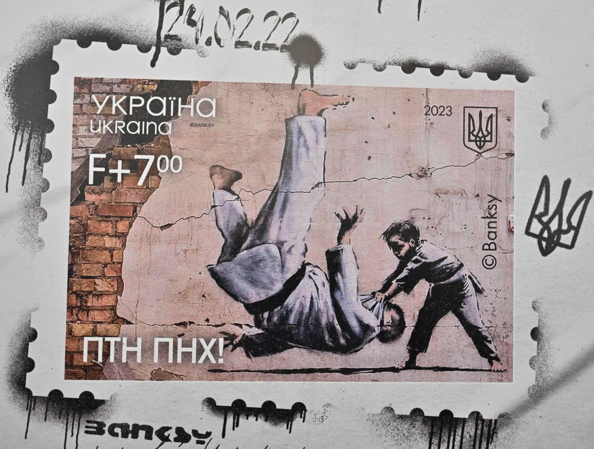 バンクシーの切手発売に列　「ロシアへの思いを表現」―ウクライナ