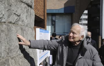 命のビザ難民、支援拠点跡地訪問　神戸、82年ぶり来日