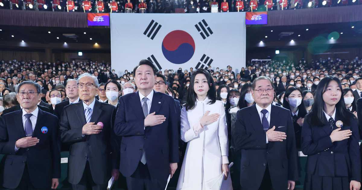 韓国大統領「日本は協力パートナーに変わった」　尹政権初の独立運動式典