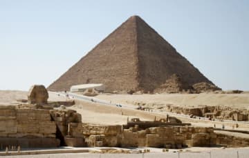クフ王のピラミッド内に空間確認　国際チーム調査、構造解明に期待