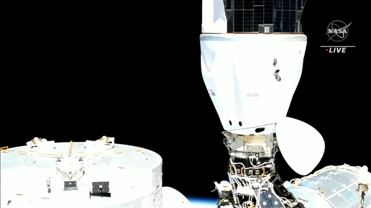 有人宇宙船クルードラゴン「エンデバー」がISSに到着　若田さん帰還は3月9日以降に