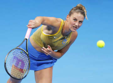 ウクライナのコスチュクV　女子テニス、ロシア選手に勝利