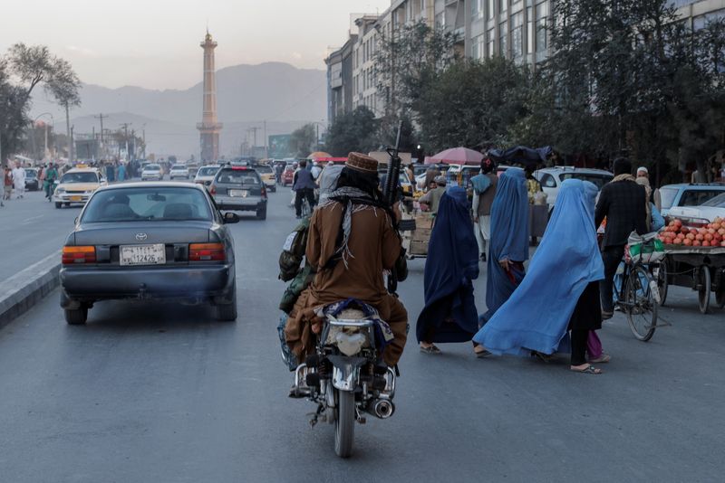 タリバンの女性処遇は「人道犯罪の恐れ」、国連が報告書