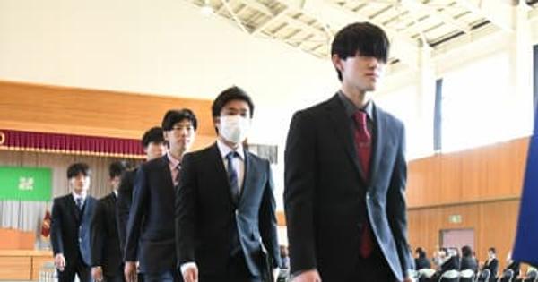 いちご学科1期生が巣立ち　栃木県農業大学校で卒業式