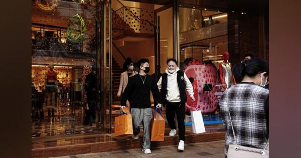 香港から高級ブランド店流出、中国人客狙い本土にシフト
